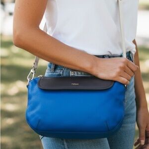 Furla Wave S Tracolla Bandoliera Blue and Black Color Block Leather Shoulder Bag